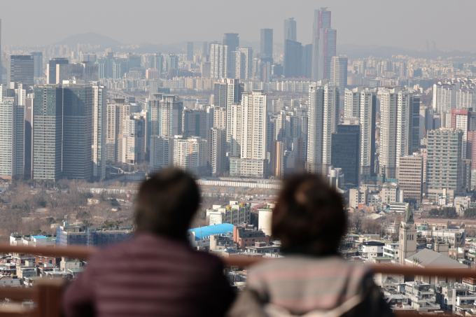  인천도시공사는 무주택자로서 수급자 등 저소득층과 청년, 신혼부부, 고령자, 1인가구 등에게 주변 시세보다 저렴한 수준의 임대료로 거주할 수 있도록 다세대·다가구 등 임대주택을 500호를 매입한다고 25일 밝혔다.  /사진-뉴스1