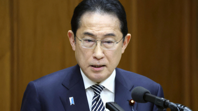 북·일 정상회담을 추진 중인 기시다 후미오 일본 총리가 북·일간 접촉 보도에 대해 "모른다"고 전했다. 사진은 기시다 후미오 일본총리가 도쿄에서 열린 국회 윤리위원회에 참석해 연설하는 모습. /사진=로이터