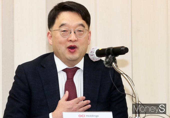 [머니S포토] OCI홀딩스 이우현 