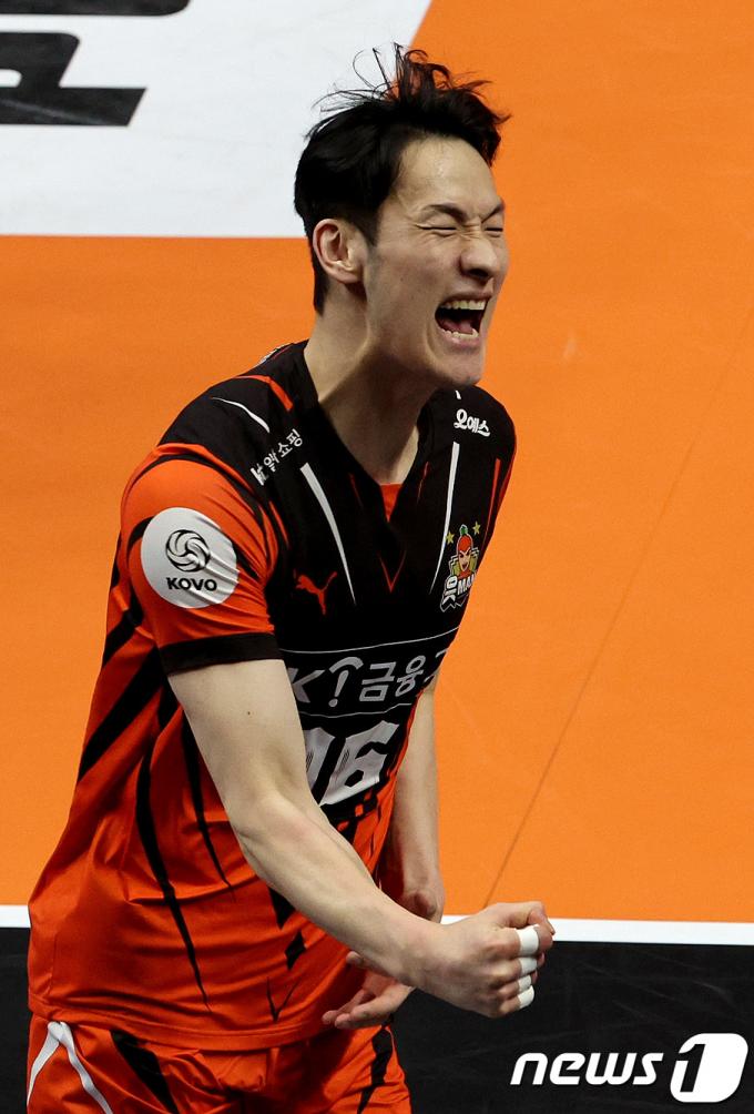 [사진] 진상헌 '짜릿한 득점'