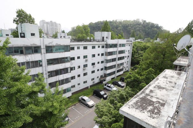 서울 서초구 반포한신상가 아파트가 반포주공1단지 재건축 정비계획으로 편입을 추진하고 있다. 사진은 과거 반포주공1단지 1·2·4주구 모습. /사진=뉴스1
