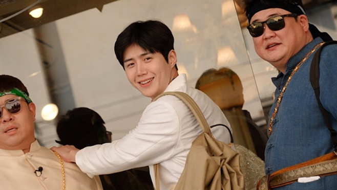 3년 만에 예능에 복귀한 김선호가 여전한 예능감으로 웃음을 자아냈다. /사진=SBS플러스·E채널 '먹고 보는 형제들' 제공
