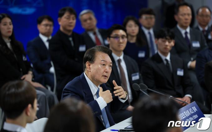[사진] 윤 대통령, '첨단바이오의 중심에 서다, 충북' 민생토론회
