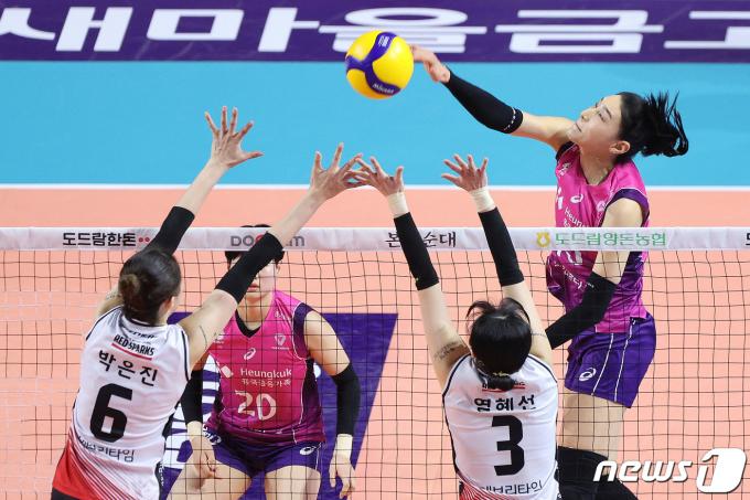 [사진] 김연경 '이미 늦었어'