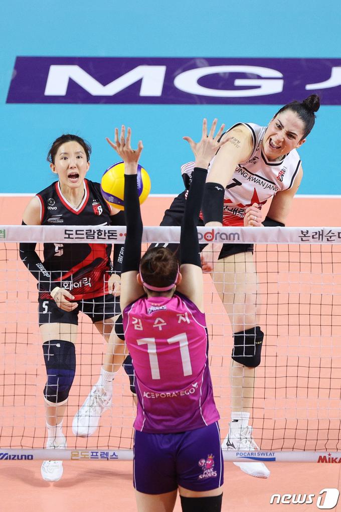 [사진] 정관장 지아 '막히는 공격'