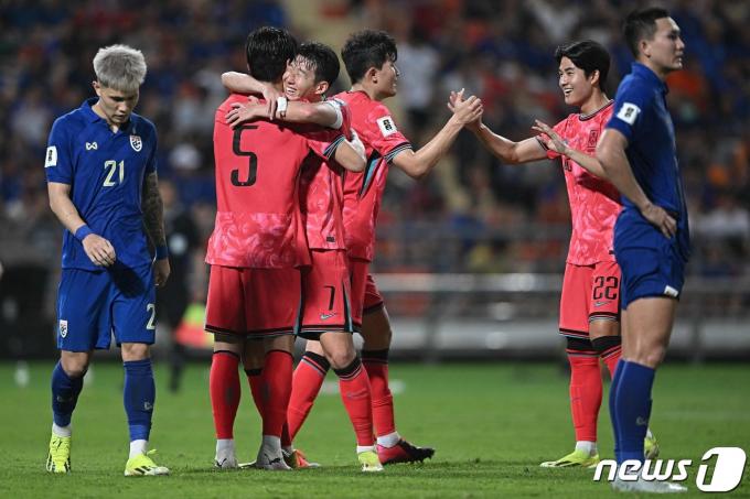 [사진] 한국, 태국에 3-0 완승
