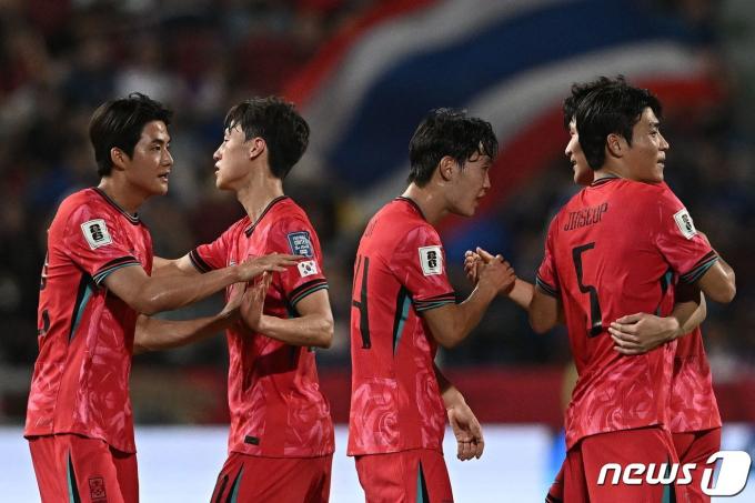 [사진] 한국, 태국과 월드컵 예선 3-0 완승