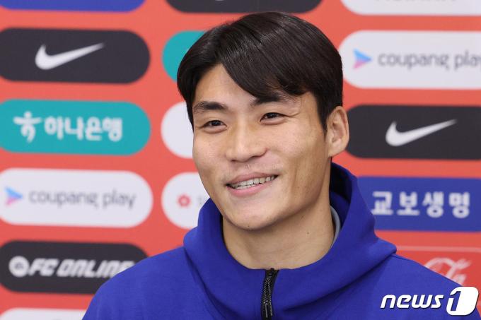 [사진] 박진섭의 미소