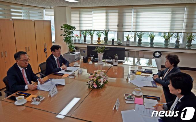 [사진] 성태윤 정책실장, 대한간호협회 임원진과 간담회