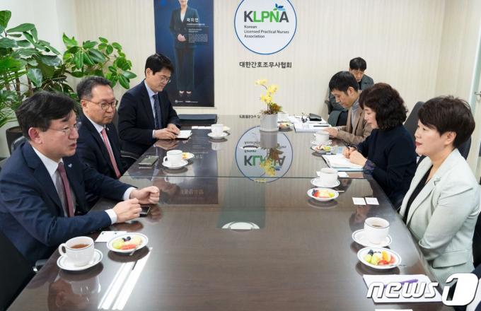 [사진] 성태윤 정책실장, 대한간호조무사협회 임원진과 간담회