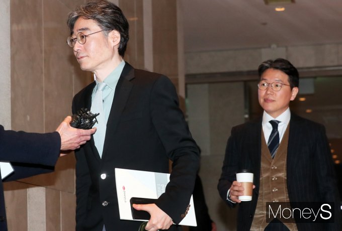 [머니S포토] '통합 or 무산'… 한미 '운명의 날, '임종윤·종훈' 쏠린 눈