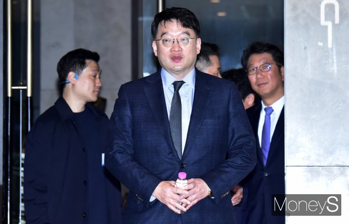 [머니S포토] 한미·OCI 통합 최종 관문, 주총장 참석한 이우현 회장