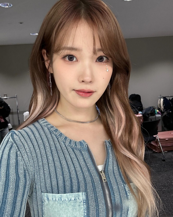 사진=아이유 인스타그램