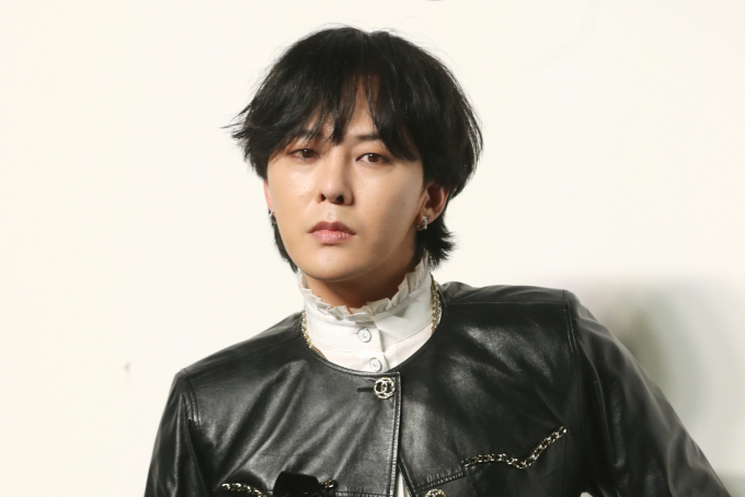가수 지드래곤(권지용) 측이 경매 당일에 작품 출품 취소된 것과 관련해 입장을 밝혔다. 사진은 지난해 9월 서울 강남구 압구정 인근에서 열린 포토 행사에 참석한 그룹 빅뱅 멤버 지드래곤. /사진=뉴스1