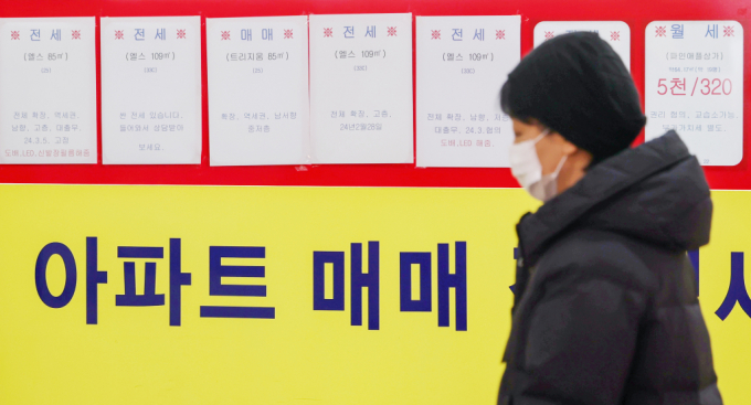  머니투데이 미디어 종합경제매체 '머니S'는 지난 26일 실수요자들의 고민 타파를 위해 '제18회 머니톡콘서트'를 열고 이승훈 리얼비전경제연구소 대표를 연사로 초빙했다. 이 대표는 이날 '서울 재개발·재건축 정비사업의 방향성과 향후 부동산 경기 전망'을 주제로 한 강연을 펼쳤/사진=뉴스1