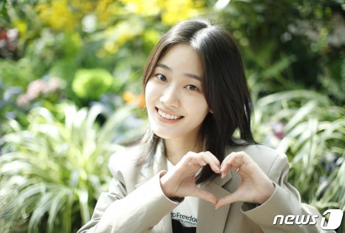 [사진] 황현정, 봄의 요정