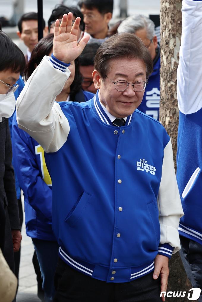 [사진] 서울 송파 찾은 이재명
