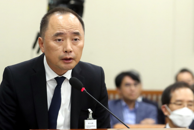 마창민 DL이앤씨 대표가 사임했다. 사진은 마 대표가 지난해 국회 증인으로 답변하는 모습. /사진=뉴시스