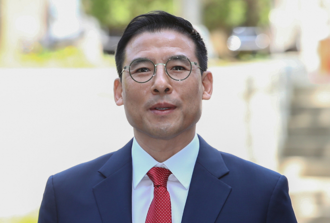 조현문 전 효성 부사장이 30일 고 조석래 효성그룹 명예회장 빈소를 방문했다. 사진은 지난해 5월 서울 서초구 중앙지방법원에서 열린 첫 공판에 출석하는 조 전 부사장. /사진=뉴시스(공동취재단)