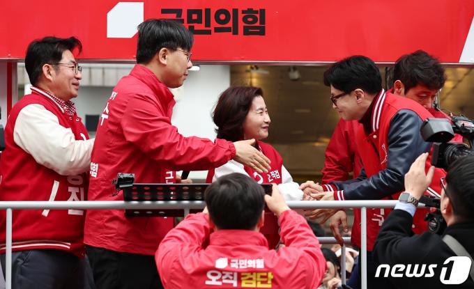 [사진] 한동훈 위원장, 인천지역 지원유세