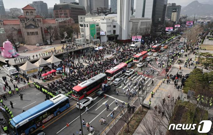 [사진] 주말 도심은 '대혼잡'