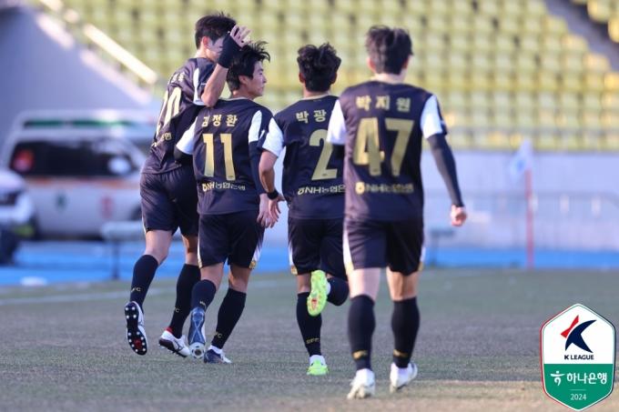 4경기 만에 첫승을 기록한 성남FC(한국프로축구연맹 제공)