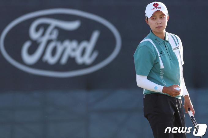 김효주가 미국여자프로골프(LPGA)투어 포드 챔피언십 셋째 날 공동 선두로 올랐다.ⓒ AFP=뉴스1