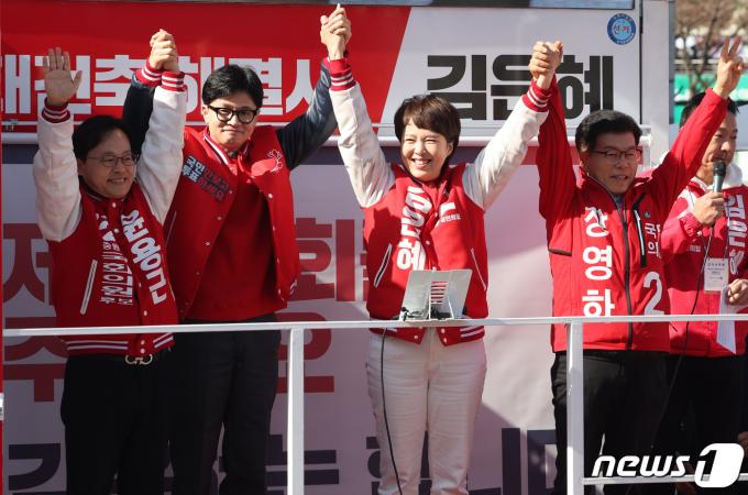 [사진] 한동훈 위원장 '성남 후보자들 지원 유세'