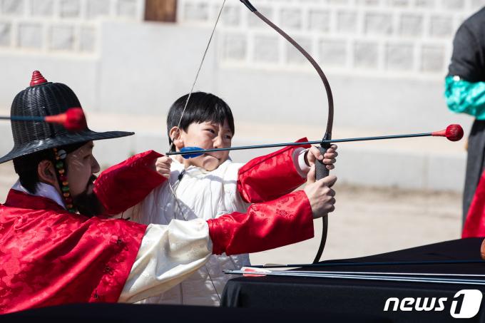 [사진] 젖 먹던 힘까지