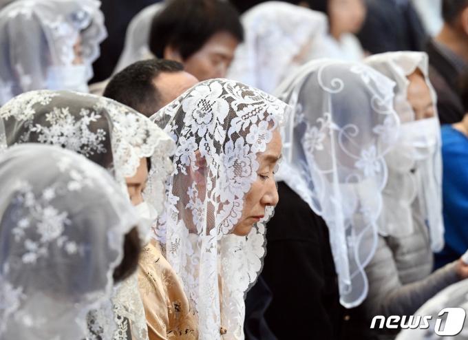 [사진] '예수님 부활 의미 되새기며'