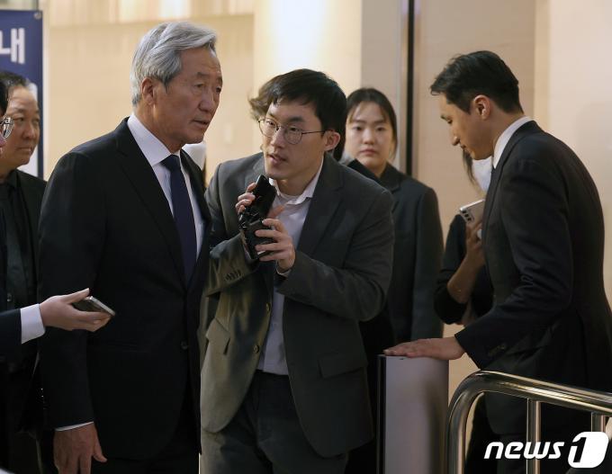 [사진] 조문 마친 정몽준·정기선 부자