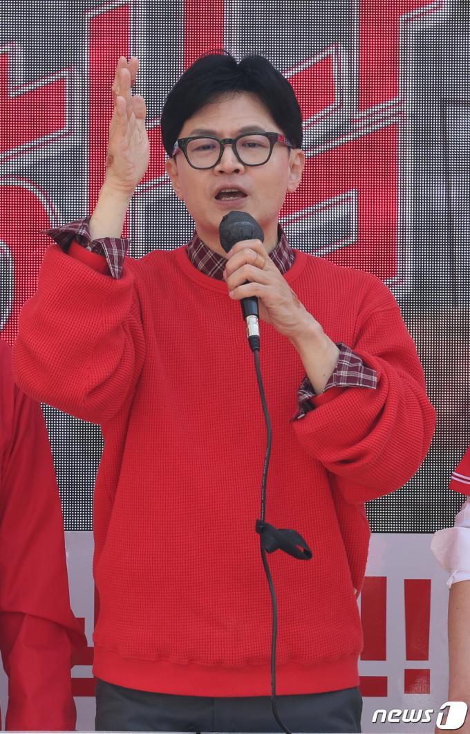 [사진] 하남 시민 향해 지지 호소하는 한동훈