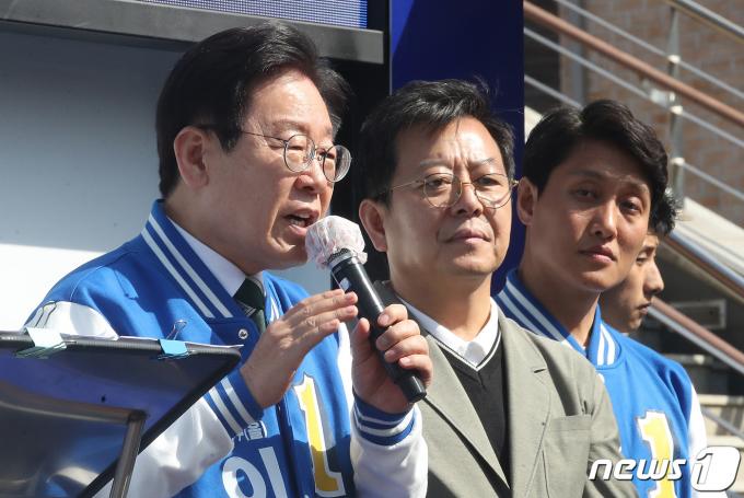 [사진] 지지 호소하는 이재명 대표
