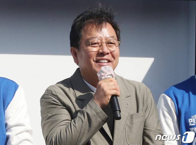 [사진] 이재명 대표 지지 호소하는 이기명