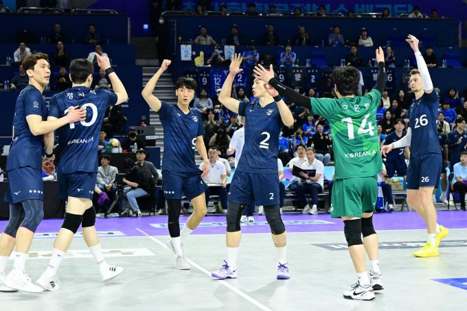 1·2차전을 연달아 잡은 대한항공(KOVO제공)