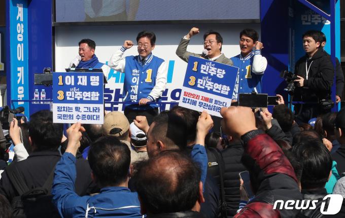 [사진] 계양 주민들 찾은 이재명 대표