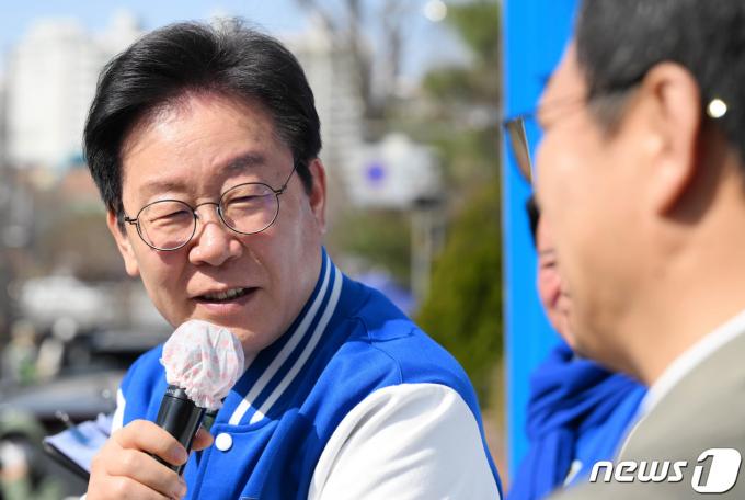 [사진] 지지 호소하는 이재명 대표