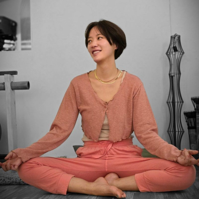 최근 남편과 이혼 소송 중임을 알린 배우 황정음이 명상을 시작했다는 근황을 알렸다. /사진=황정음 인스타그램