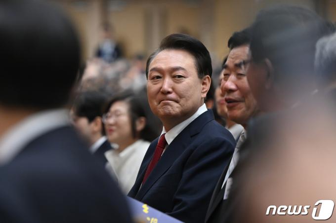 [사진] 윤 대통령, 한국교회 부활절 연합예배 참석