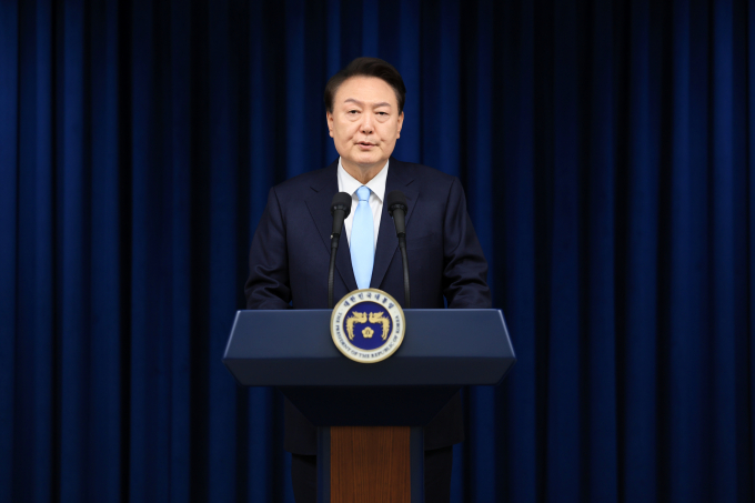 윤석열 대통령이 1일 오전 서울 용산 대통령실에서  ‘국민께 드리는 말씀’ 대국민 담화를 발표했다. /사진=뉴스1(대통령실 제공)