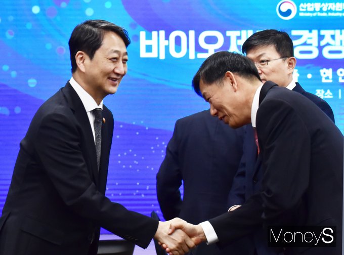 [머니S픽] 2030년까지 바이오·의약품 '17.7조' 민간 투자
