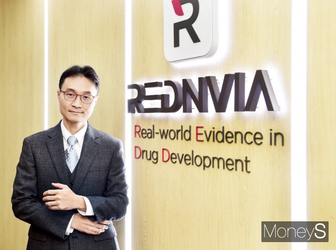 이훈모 레드엔비아 대표가 포즈를 취하고 있다. 레드엔비아는 개발 중인 RNV-1001 파이프라인을 중심으로 미국 시장 진입에 주력할 방침이다. /사진=임한별 기자