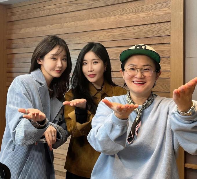 (MBC FM4U '정오의 희망곡 김신영입니다' 공식 SNS 갈무리)