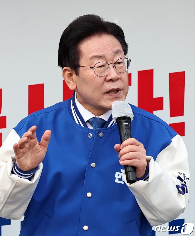 [사진] 지지 호소하는 이재명 대표
