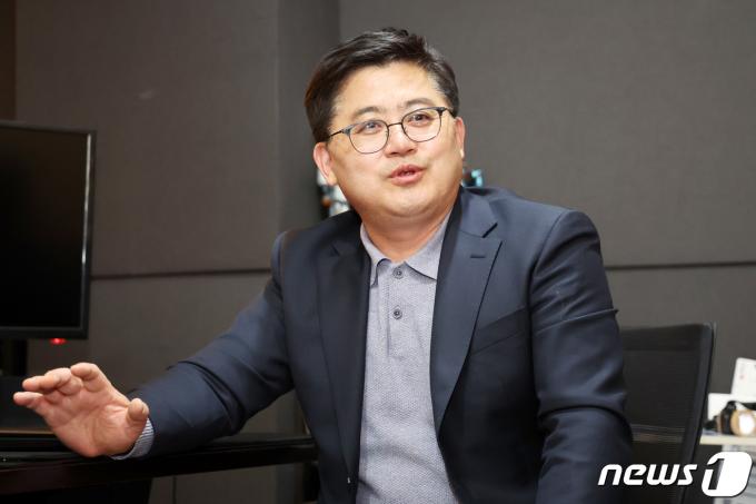 [사진] 작곡가들과 간담회 갖는 함운경 후보