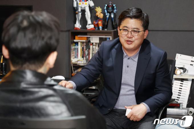 [사진] 함운경 국민의힘 마포을 후보 '작곡가들과의 만남'