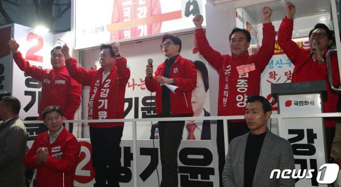 [사진] 창원 지원유세 나선 한동훈 위원장