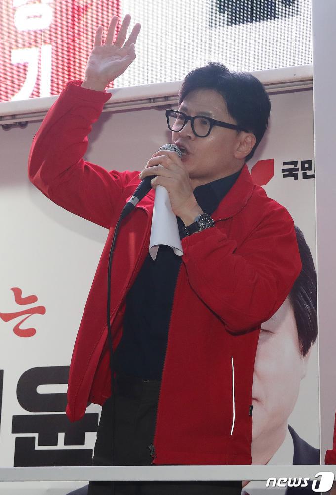 [사진] 강기윤·김종양 후보 지지 호소하는 한동훈 위원장