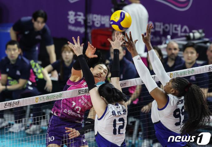 [사진] 김연경 '질 수 없지'