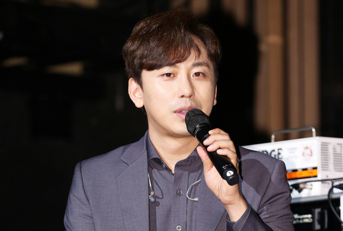  밴드 데이브레이크의 이원석이 결혼 10년 만인 지난 2021년 이혼했다. 사진은 지난 2016년 서울 마포구 홍대 웨스트브릿지 라이브홀에서 진행된 네번째 정규앨범 'WITH' 발매 기념 쇼케이스에 참석한 밴드 데이브레이크 보컬 이원석. /사진=머니투데이